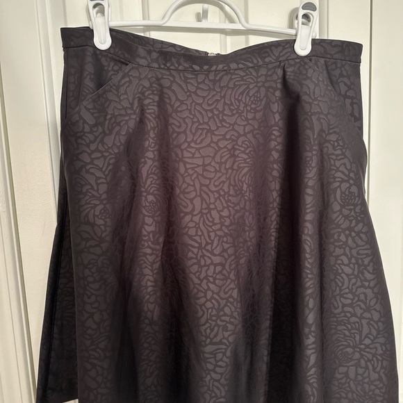 lululemon Good To Go Skirt Petal Camo Embossed Black RARE - Picture 5 of 11